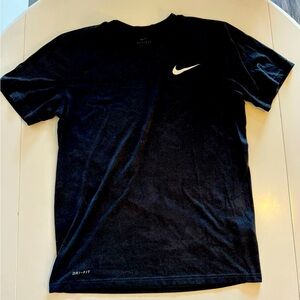 Black Nike Dri-Fit T-Shirt Size M